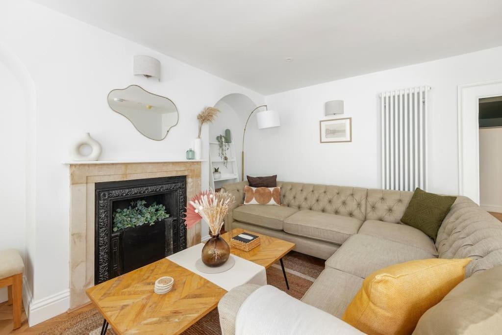 Spacious Apartment - 5 Minutes Walk To Bath Abbey Ngoại thất bức ảnh