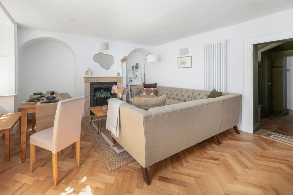 Spacious Apartment - 5 Minutes Walk To Bath Abbey Ngoại thất bức ảnh